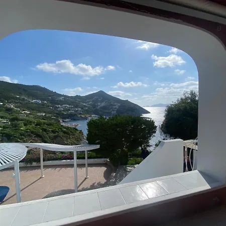 Magi - Amare Villa Ponza